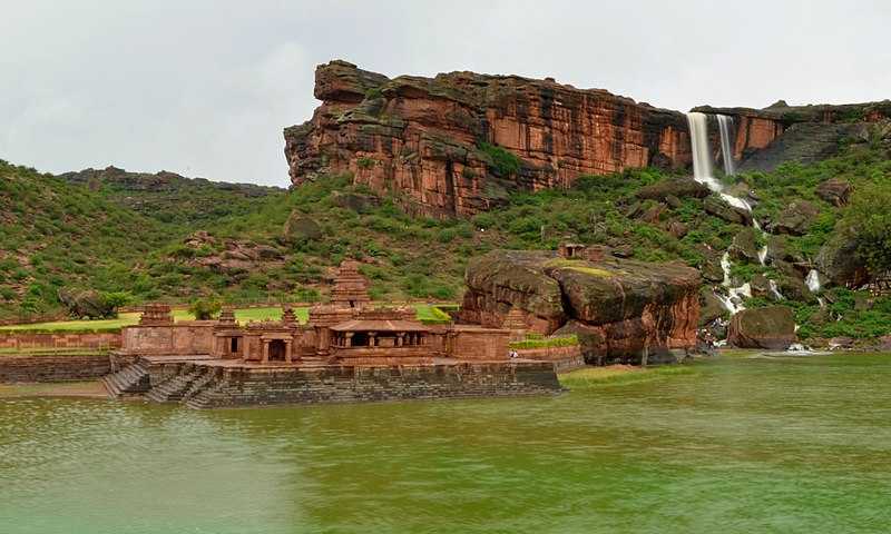 badami temple karnataka